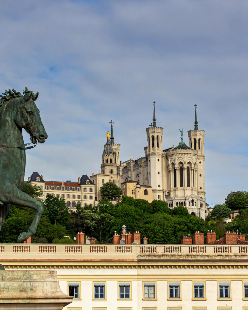 Huissier mission lyon